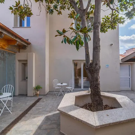Πανσιόν Les Magnolia Όλμπια