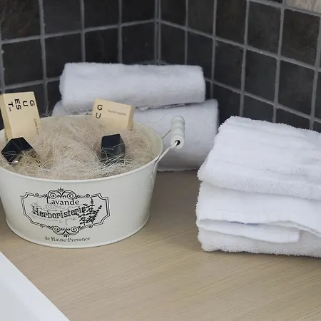 Les Magnolia Bed & Breakfast 4*