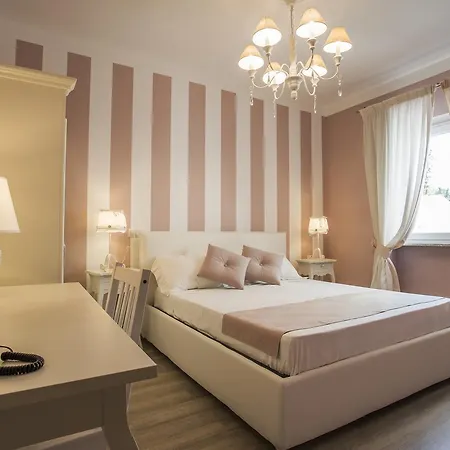 Les Magnolia Bed & Breakfast 4*